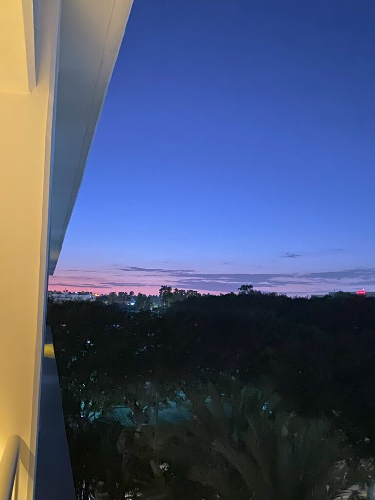 バルコニーからみたロサンゼルスの夕日