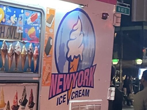 ニューヨークアイスクリームのロゴ