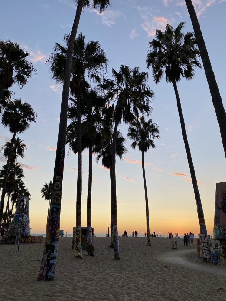ロサンゼルス ベニスビーチに行くべき時間帯 サンセット夕日